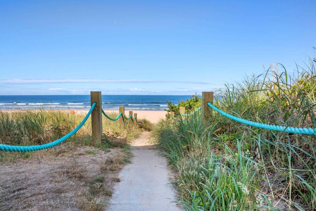 Lincoln Sands Oceanfront Resort Ascend Hotel Collection Main image 2